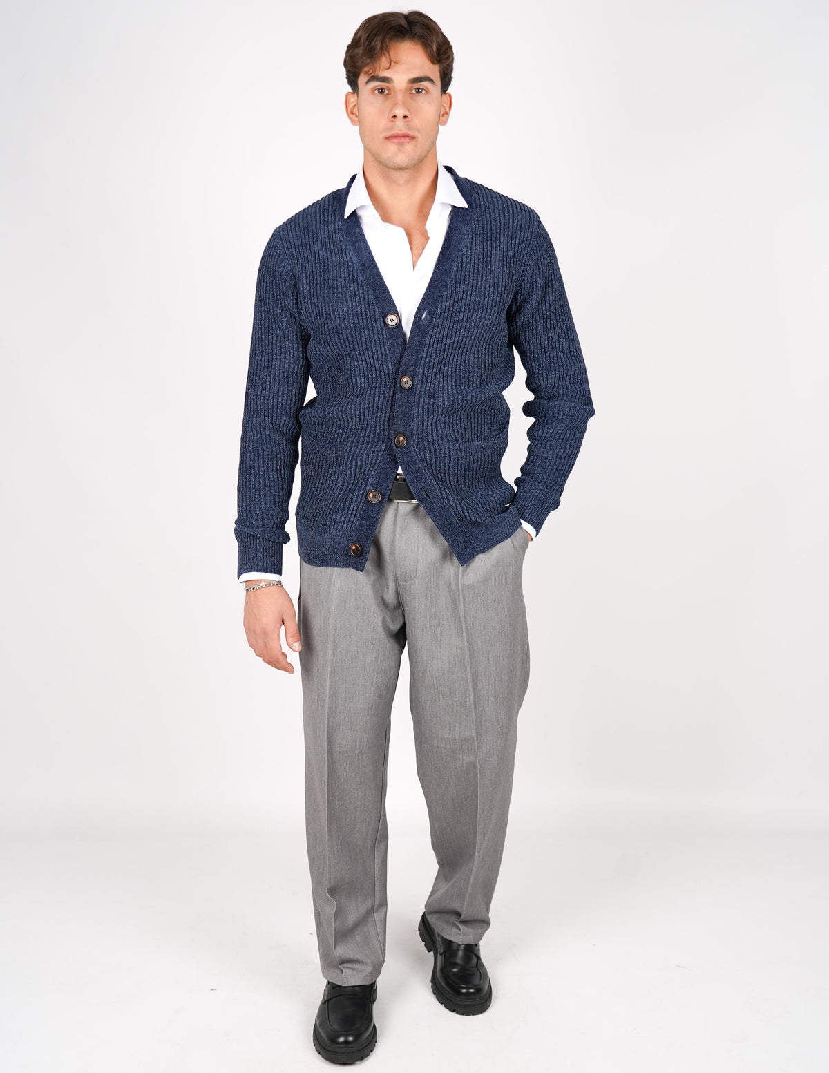 CARDIGAN IN CINIGLIA CON TASCHE