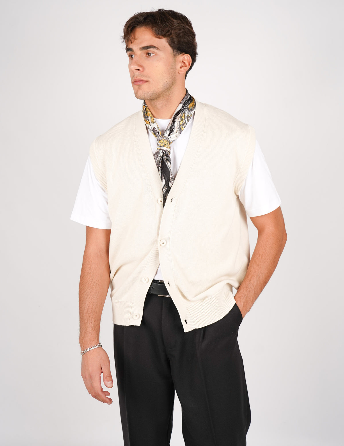 MAGLIA SMANICATA IN COTONE CON BOTTONI