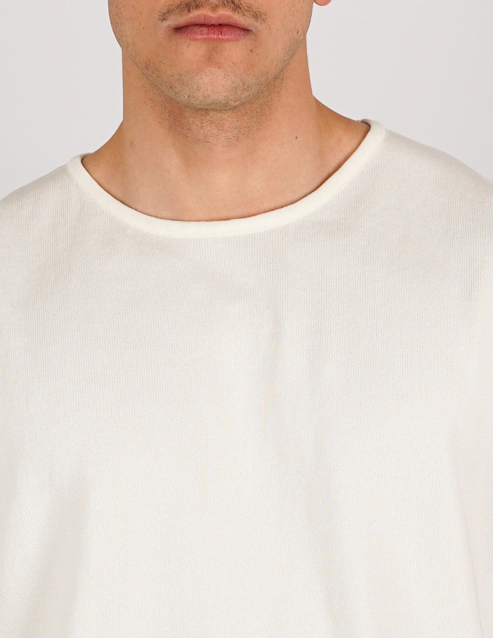 maglia smanicata in filo