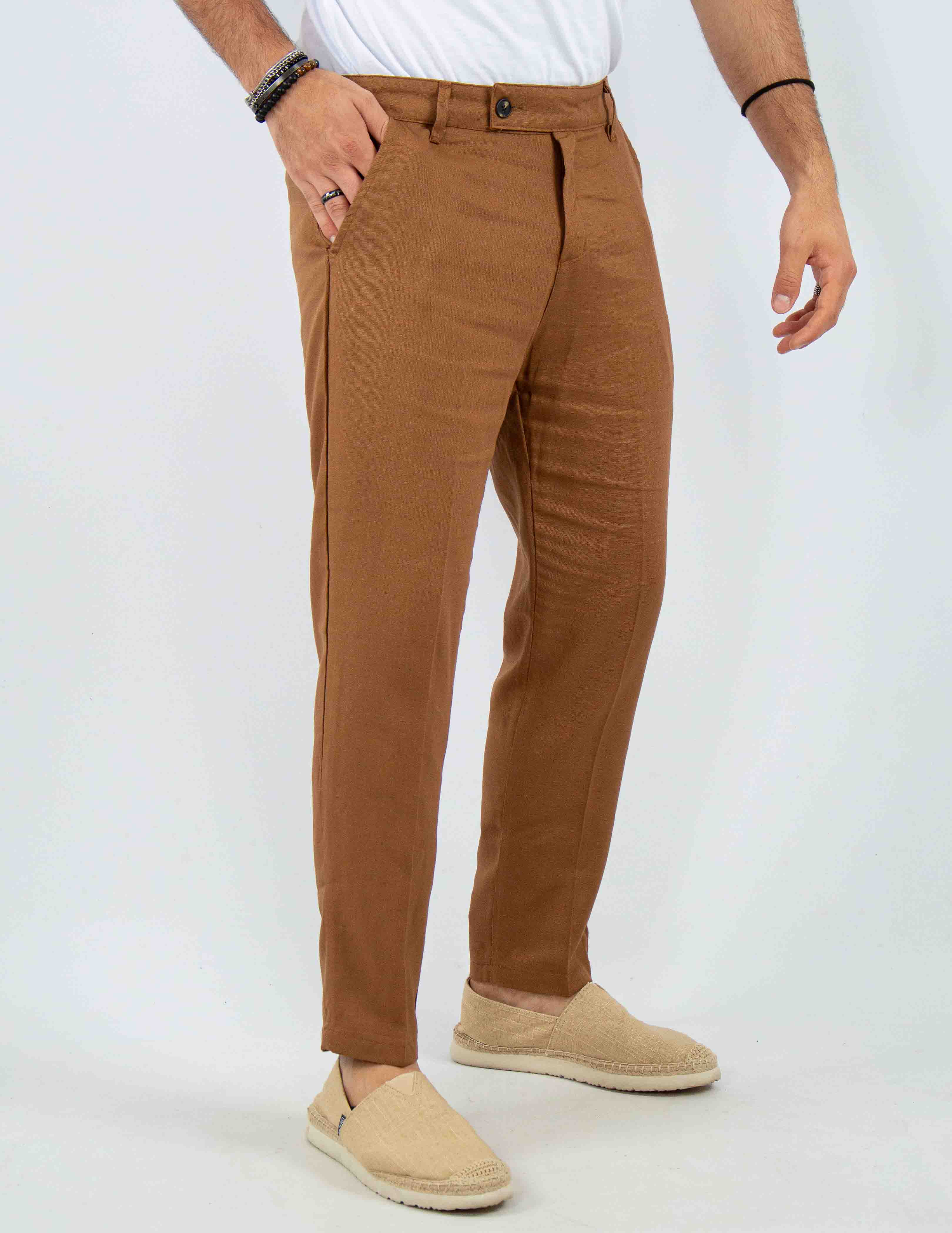 pantalone con abbottonatura allungata misto lino