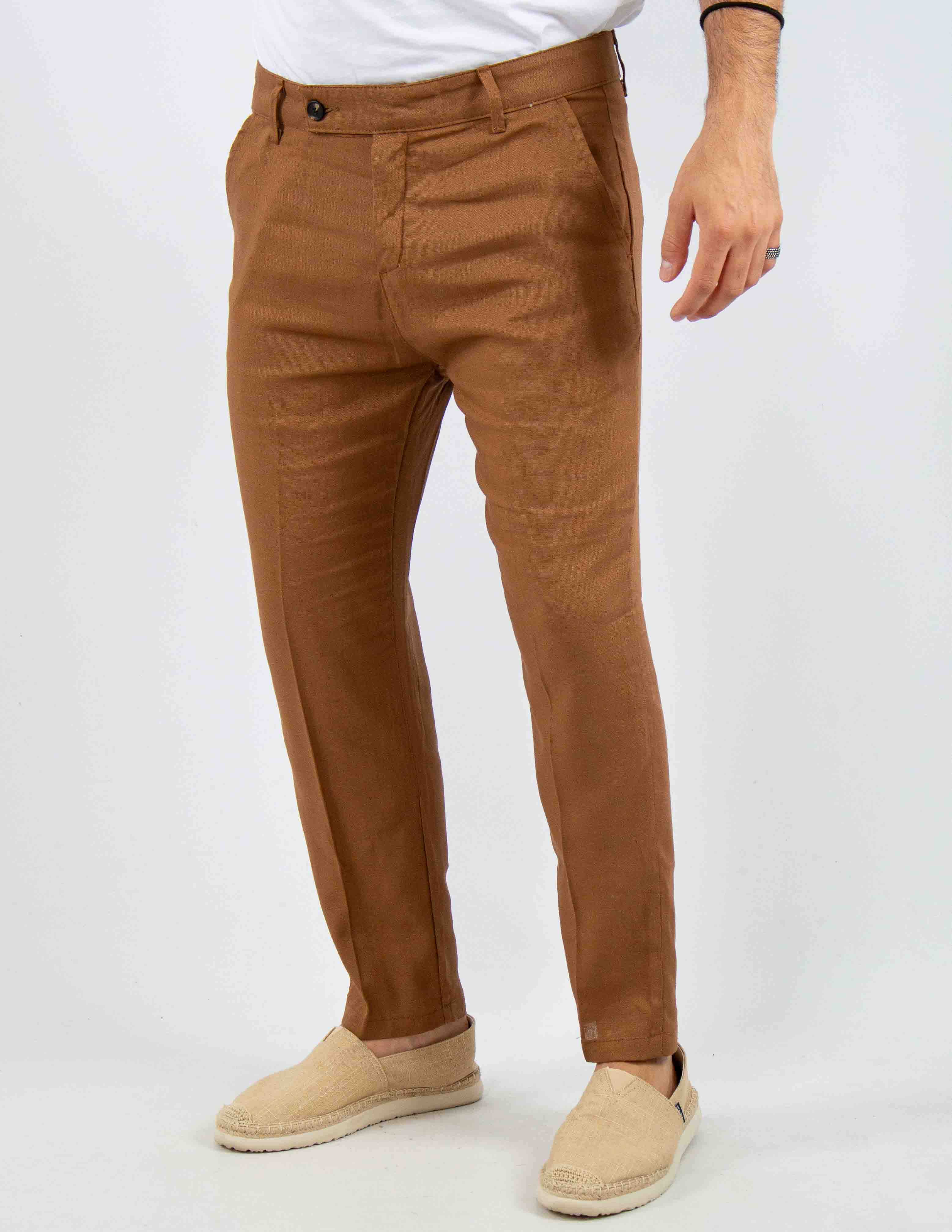pantalone con abbottonatura allungata misto lino
