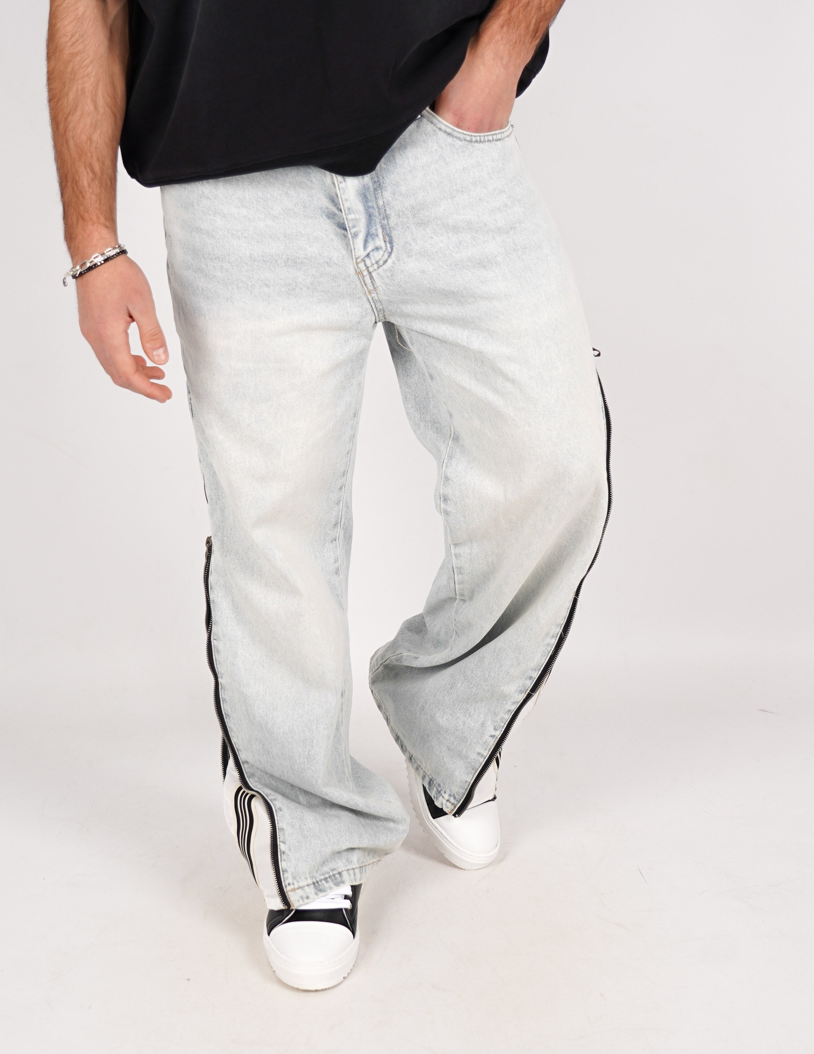 JEANS FLARE BANDA LATERALE