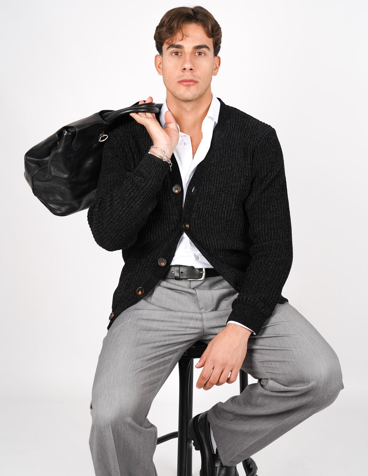 CARDIGAN IN CINIGLIA CON TASCHE