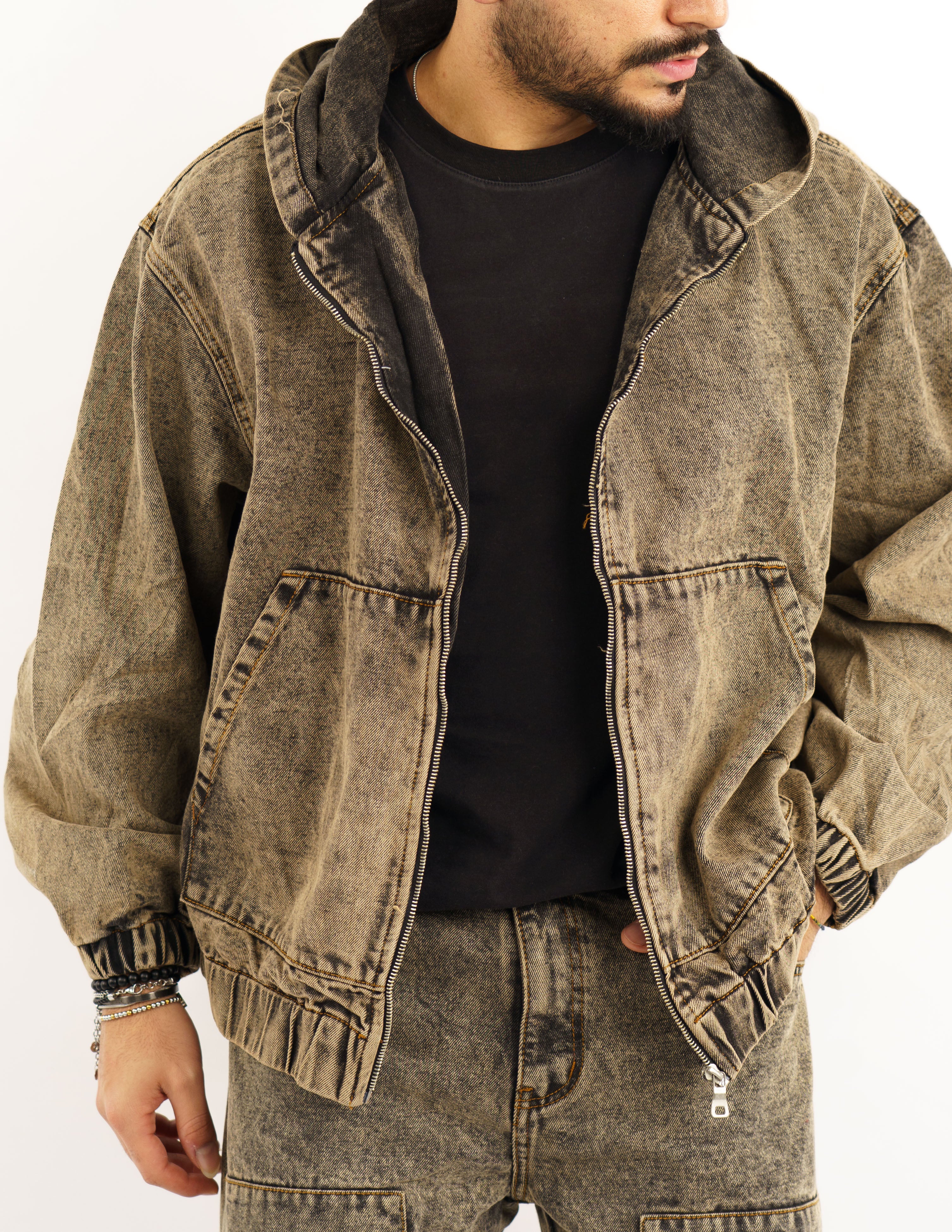 coordinato uomo jeans strutturato con cappuccio