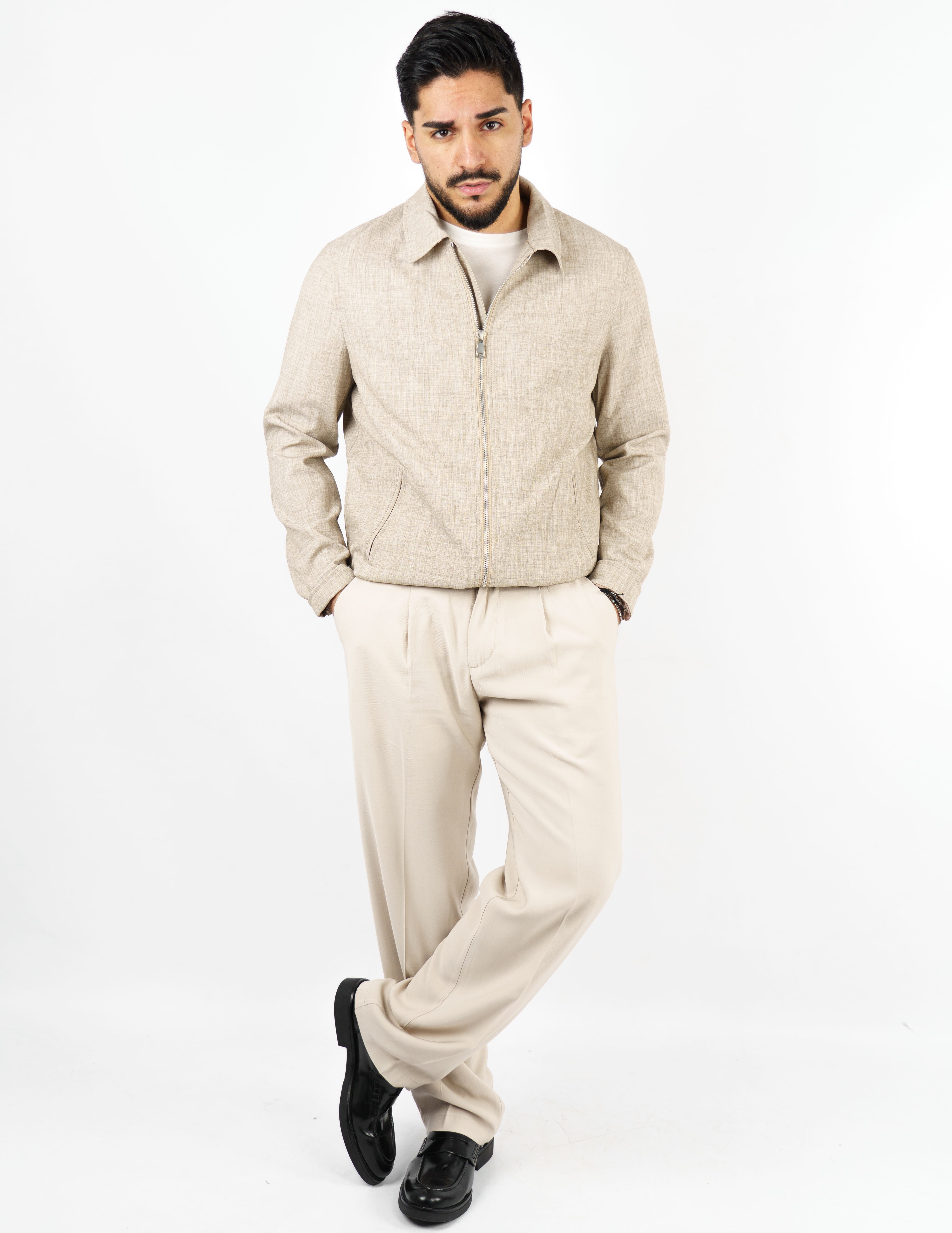 giubbino leggero con collo
