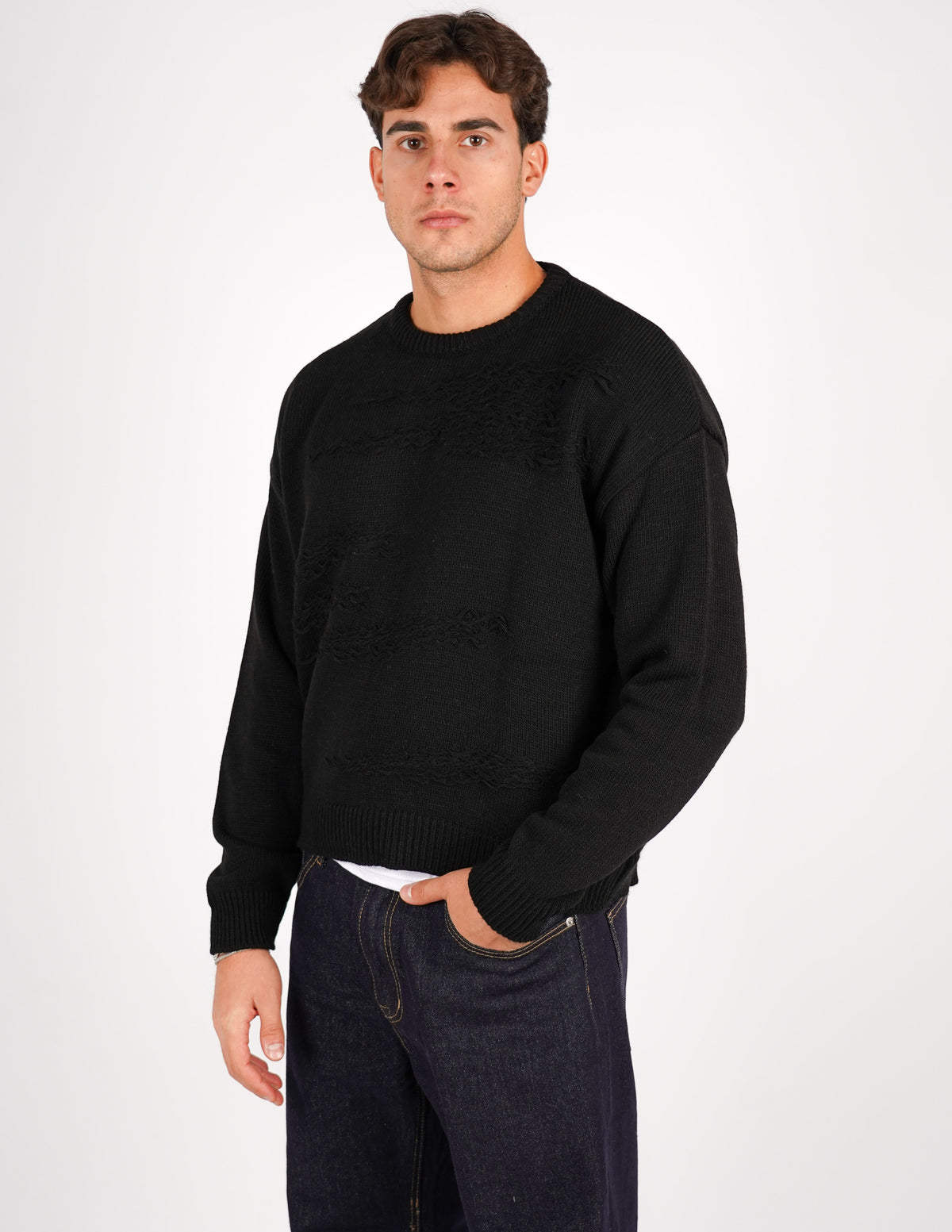 maglione crop con abrasioni