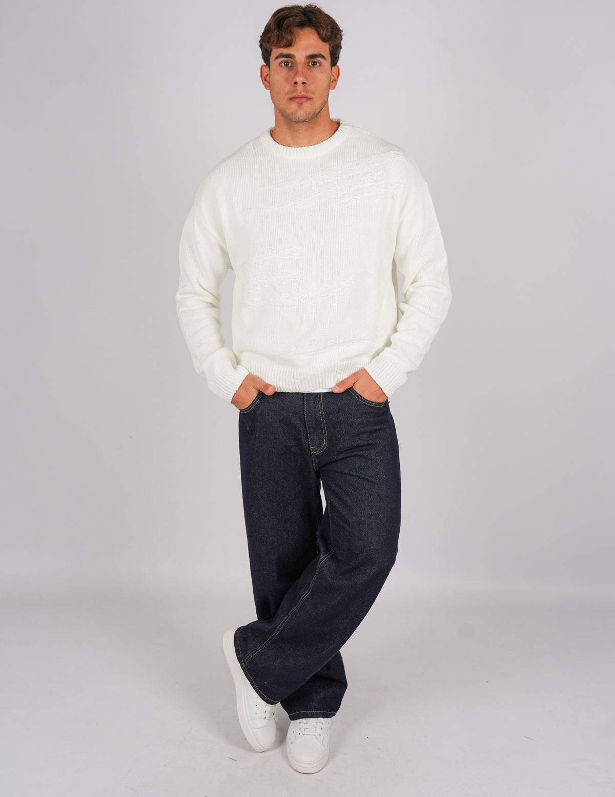 maglione crop con abrasioni
