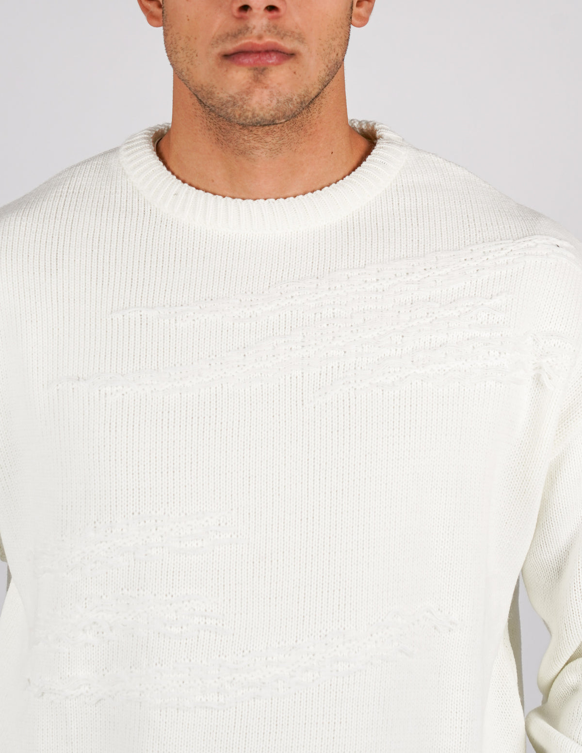 maglione crop con abrasioni