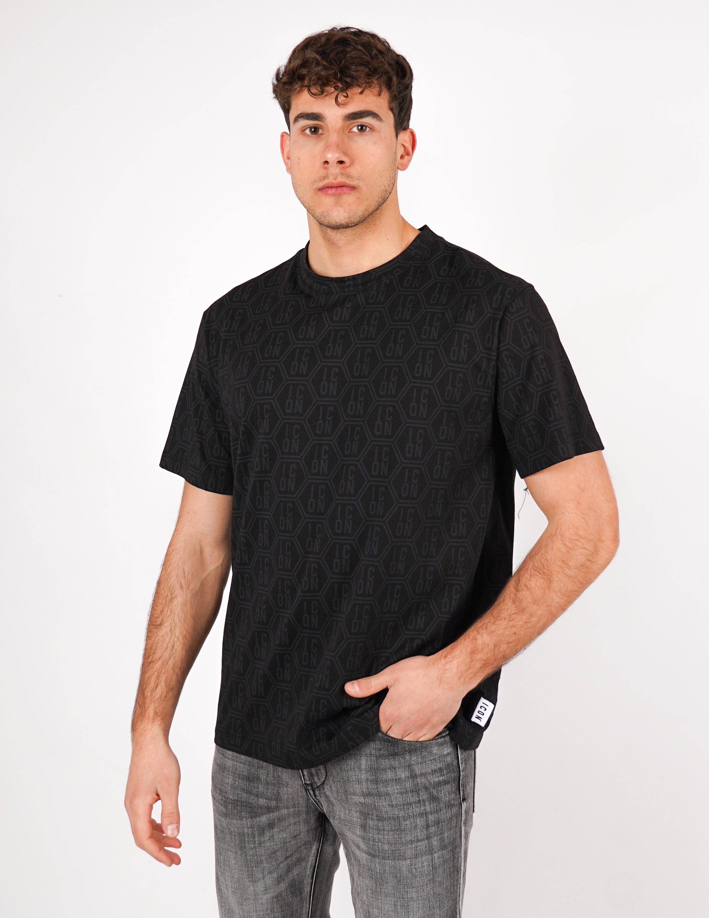 t-shirt icon all over