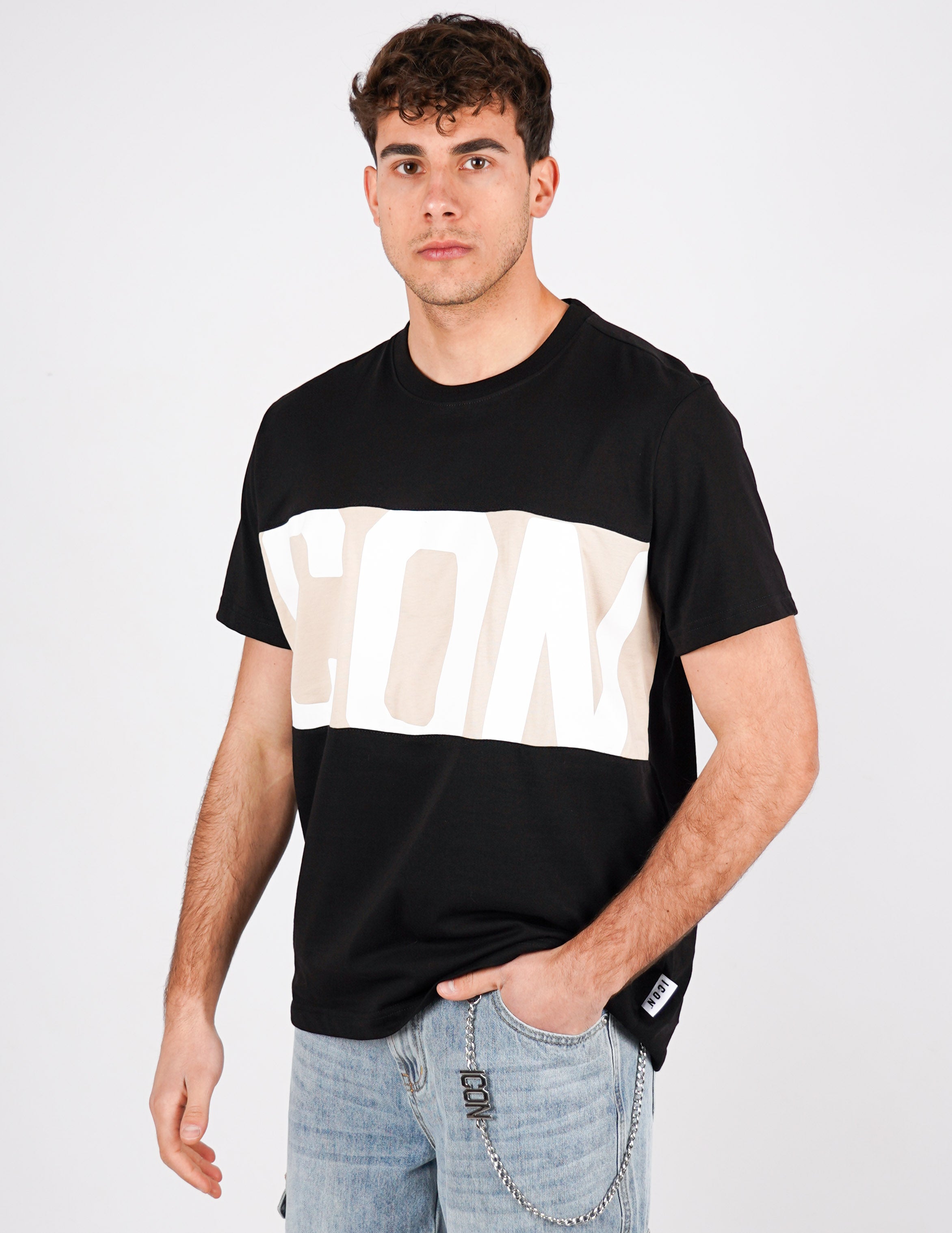 t-shirt icon stripe