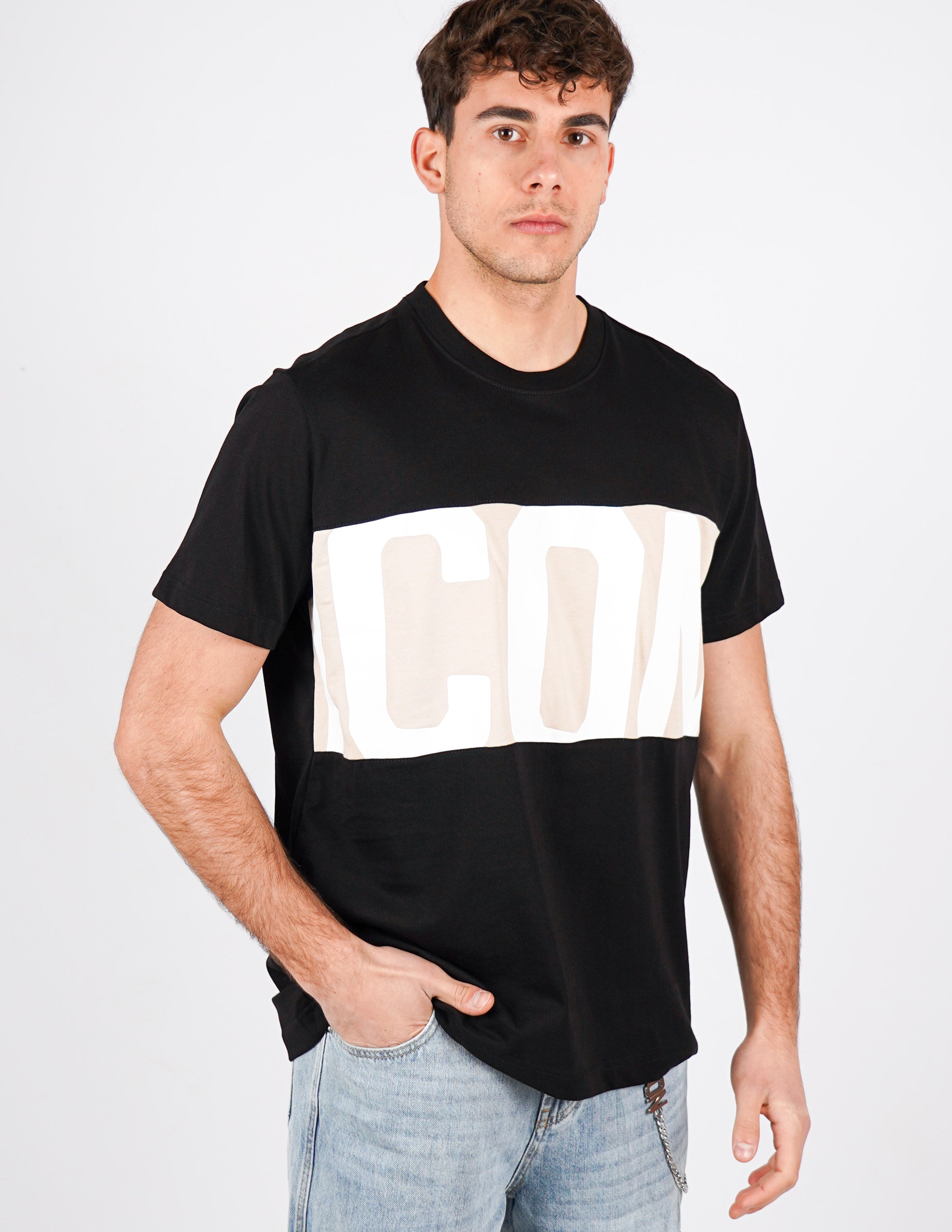 t-shirt icon stripe