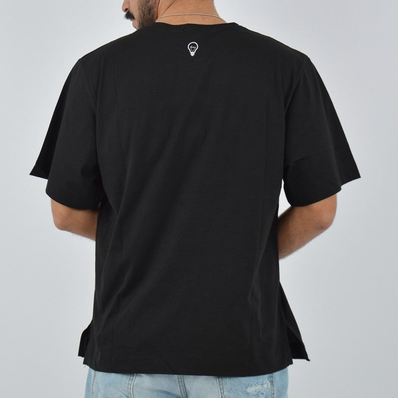 t-shirt lumi con stampa nera