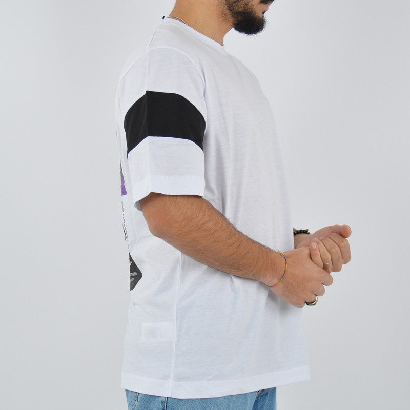 t-shirt lumi stampa posteriore bianca