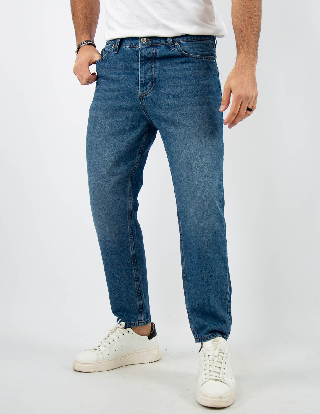 Jeans carrot sales fit uomo